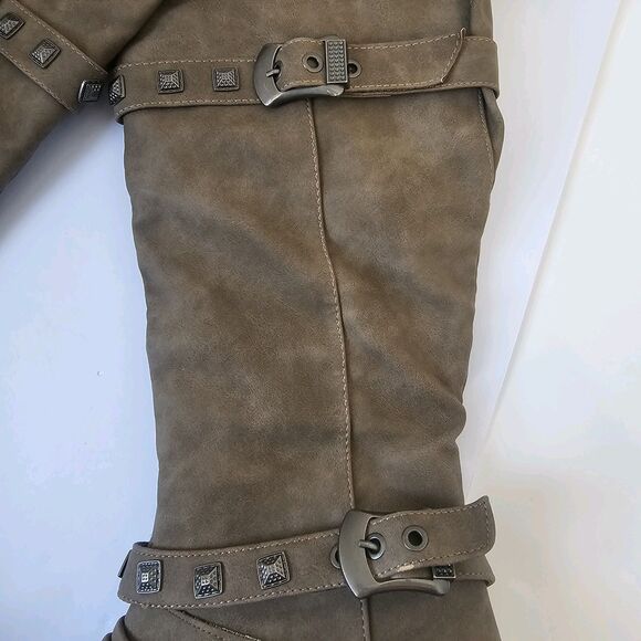 Banana Blue Studded Taupe Knee Tall Boots Sz 9M Buckle Block Heel Moto Fall S129 - Picture 2 of 12
